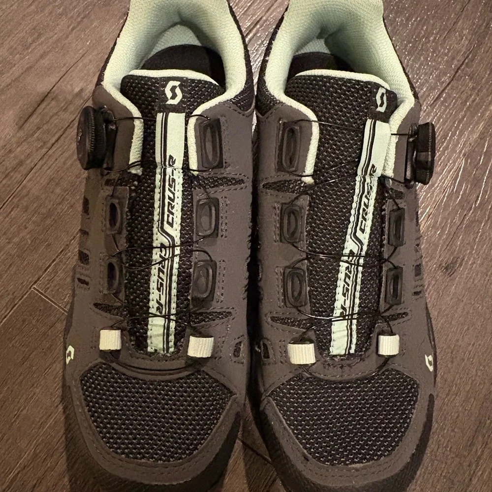Scott Black and Gray Cycling Shoes with BOA System - Picture 3 of 4